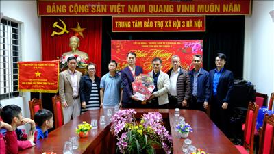 Công ty Truyền tải điện 1 mang Tết đến Trung tâm Bảo trợ xã hội 3 Hà Nội