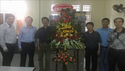 CPMB thăm hỏi thầy cô giáo Khoa Điện, Đại Học Bách Khoa, Đại học Đà Nẵng nhân Ngày Nhà giáo Việt Nam 20-11