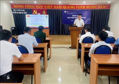 Công ty Truyền tải điện 2 tổ chức huấn luyện công tác quốc phòng, quân sự năm 2023 