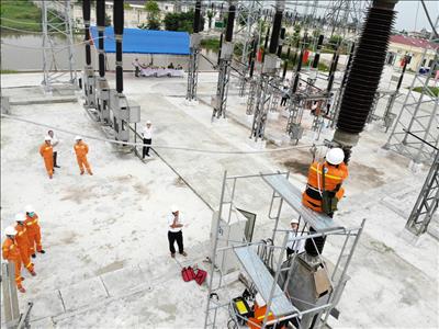 103 nhân viên quản lý vận hành trạm biến áp Công ty Truyền tải điện 1 hoàn thành kỳ thi nâng bậc năm 2023