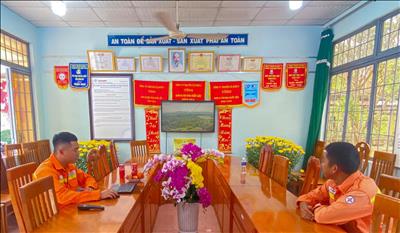 Giữ dòng điện an toàn là niềm vui Tết của người lính đường dây