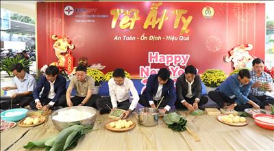Tết sớm của những người lính truyền tải điện 3