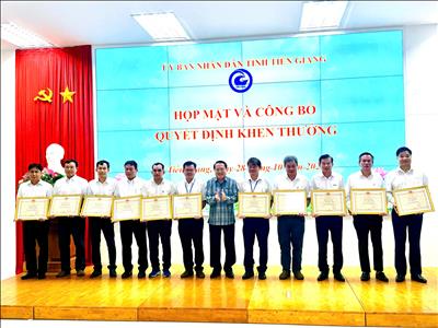 Công ty Truyền tải điện 4 nhận bằng khen của Ủy ban nhân dân tỉnh Tiền Giang trong công tác khắc phục sự cố tại Trạm biến áp 220kV Cai Lậy