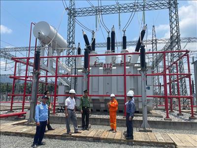 Công ty Truyền tải điện 2 phấn đấu đảm bảo vận hành an toàn lưới truyền tải điện trong dịp đại lễ 30/4 và mùa khô 2025
