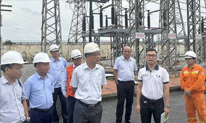 Tập trung nguồn lực để hoàn thành nâng cấp hệ thống máy tính Trạm biến áp 220kV Tràng Bạch trong tháng 11/2025