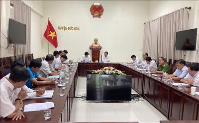 Bàn giải pháp tháo gỡ những khó khăn vướng mắc mặt bằng dự án truyền tải điện trên địa bàn huyện Đức Hòa (Long An)