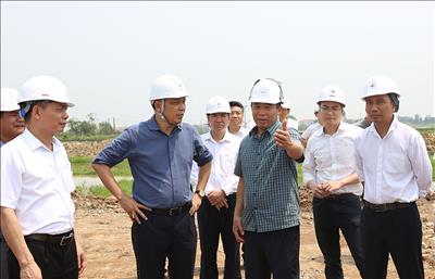 Tăng cường nhân lực, máy móc, thiết bị đẩy nhanh tiến độ thi công Dự án đường dây 500kV mạch 3 đoạn qua tỉnh Hưng Yên 