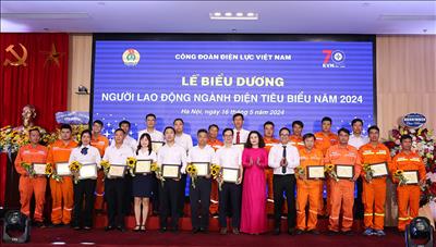 EVNNPT có 7 cá nhân được tôn vinh “Người lao động ngành Điện tiêu biểu năm 2024”