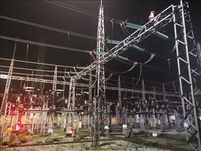 NPTPMB đóng điện 3 công trình đảm bảo yêu cầu về điện áp cho lưới truyền tải điện khu vực miền Bắc