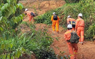 Đảm bảo cung ứng điện mùa khô trong thời gian tăng cường nhân lực thi công đường dây 500kV mạch 3 