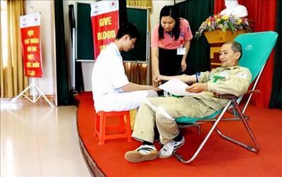 Hiến máu nhân đạo: Đoàn Thanh niên TTĐ Đông Bắc 2 thể hiện nét văn hóa EVNNPT trong quan hệ với cộng đồng