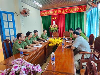 Phòng An ninh Kinh tế - Công an tỉnh Quảng Nam triển khai công tác bảo vệ an toàn lưới điện truyền tải trên địa bàn xã Tà Bhing