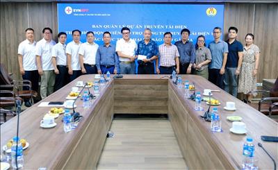 Ban Quản lý dự án truyền tải điện thăm hỏi, động viên, hỗ trợ Công ty Truyền tải điện 1 khắc phục thiệt hại do bão gây ra