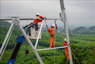 Tình hình hoạt động 6 tháng đầu năm; mục tiêu, nhiệm vụ công tác tháng 7 và các tháng còn lại của năm 2024 của EVN