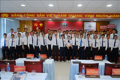 Nâng cao vai trò lãnh đạo của Đảng trong công tác phát triển tổ chức đảng và đảng viên