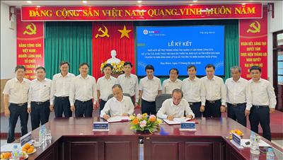 Công ty Truyền tải điện 2 và Công ty Truyền tải điện 3 đẩy mạnh phối hợp quản lý vận hành hệ thống truyền tải điện
