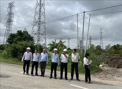 Kiểm tra việc chấp hành pháp luật về bảo vệ an toàn công trình lưới điện và thiết bị điện cao áp trên địa bàn Thành phố Cần Thơ
