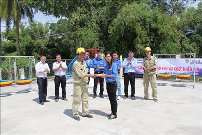 Đoàn Thanh niên PTC3 thi công lắp đặt và bàn giao Khu vui chơi Thiếu nhi 