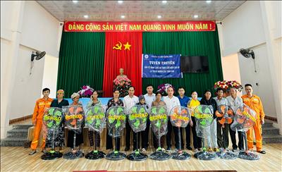 Truyền tải điện Quảng Ngãi đẩy mạnh công tác truyền thông góp phần đảm bảo vận hành lưới điện trong mùa khô