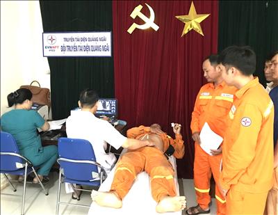 Công ty Truyền tải điện 2 hoàn thành khám sức khỏe cho 1.350 lượt cán bộ công nhân viên