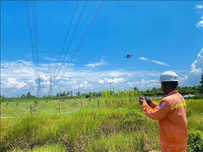 Đội Truyền tải điện Trà Vinh ứng dụng khoa học công nghệ vào công tác quản lý vận hành đường dây