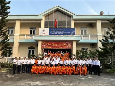 Công ty Truyền tải điện 4 kiểm tra công tác đảm bảo vận hành an toàn lưới điện tại Truyền tải điện miền Tây 1 trước Tết Nguyên đán Giáp Thìn 2024