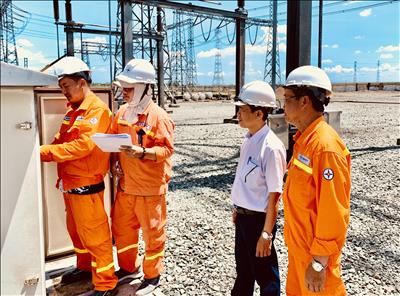 Nỗ lực nâng cao độ tin cậy lưới điện truyền tải, góp phần đảm bảo cung cấp điện trong mùa khô và ngăn ngừa sự cố năm 2024